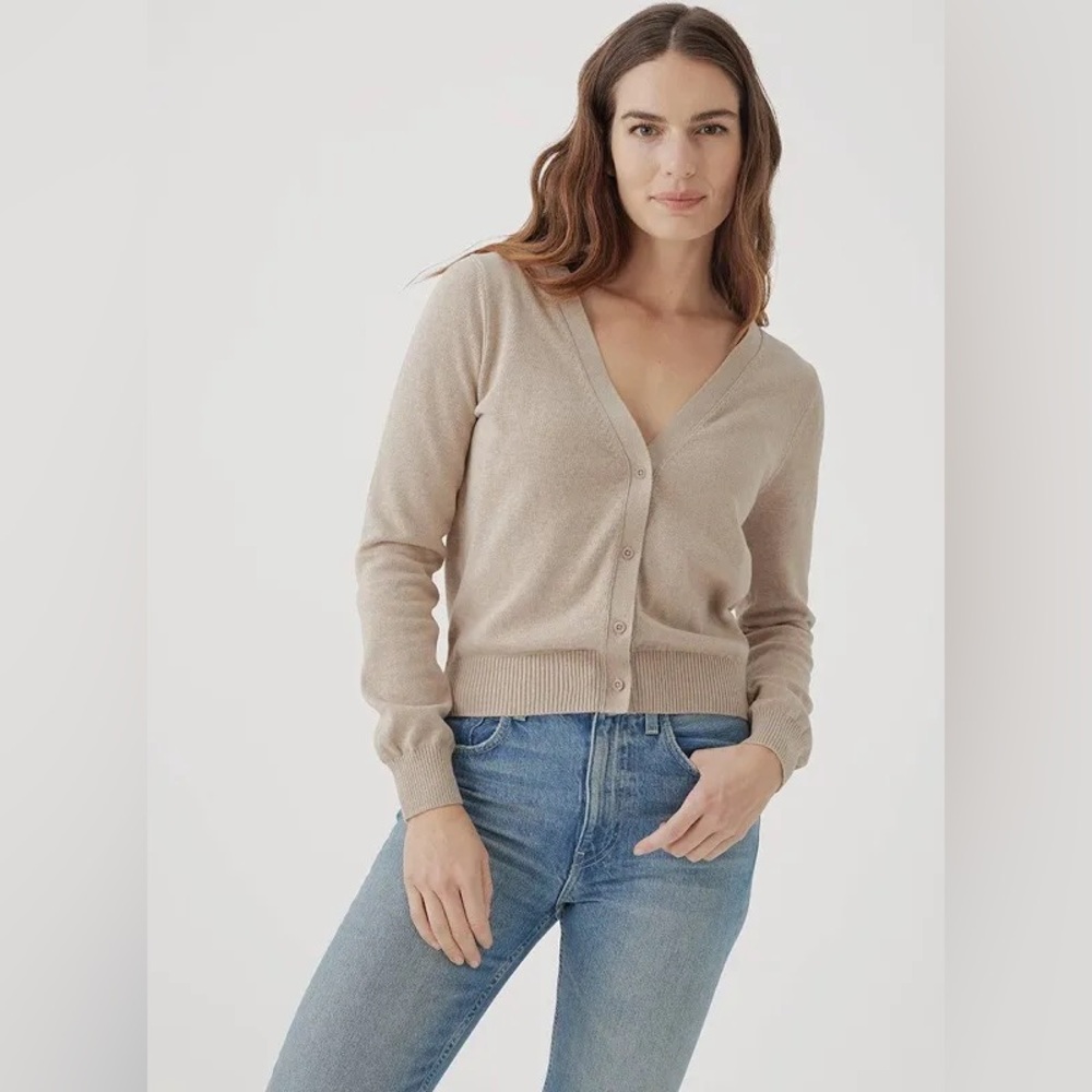 PACT Women's Classic Fine Knit Cardigan in Wheat Heather
S